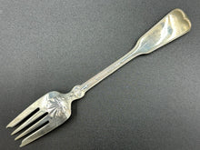 Load image into Gallery viewer, Shell & Thread by Tiffany & Company 31 pcs Set of Sterling Silver Flatware