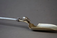 Load image into Gallery viewer, Whiting Sterling Silver Applied Figural Mouse Cheese Scoop
