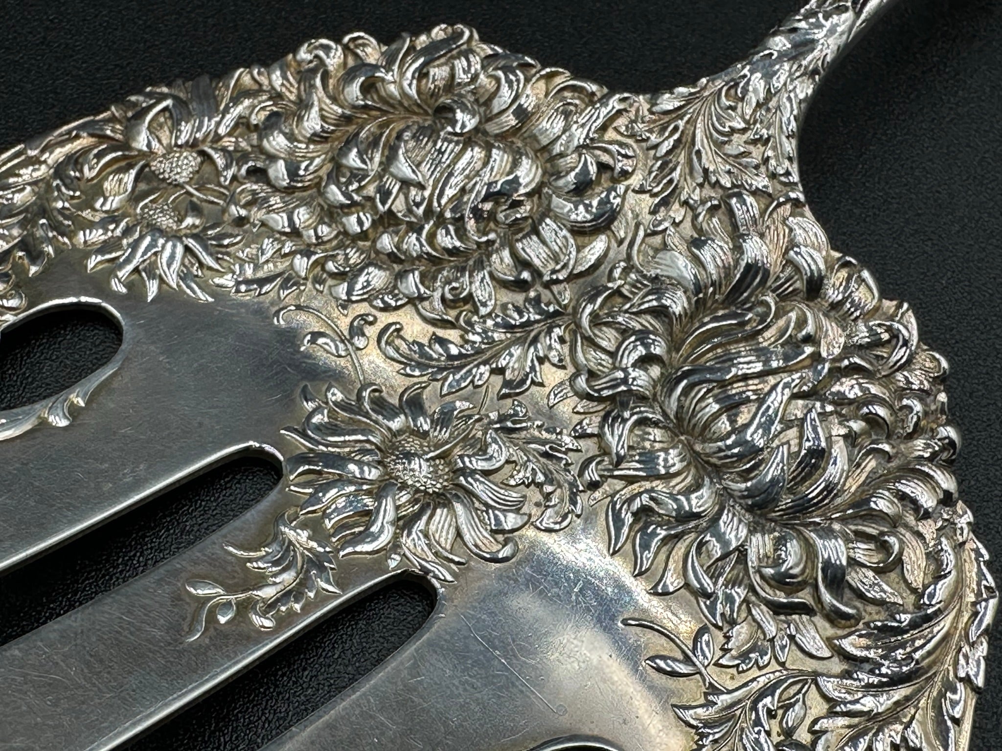 Chrysanthemum by Durgin Sterling Silver Asparagus Server