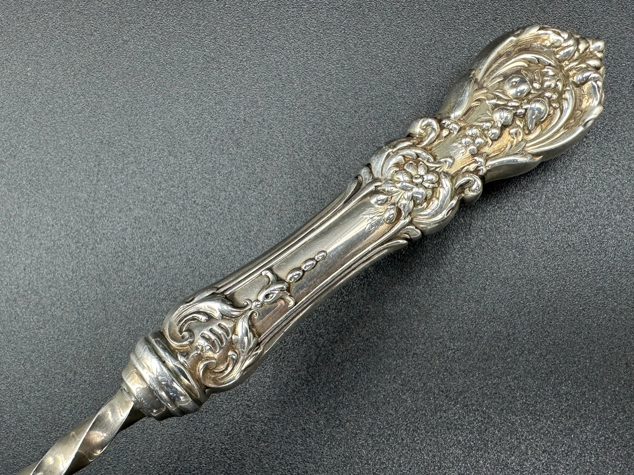 【Reed & Barton】 【純銀ハンドル】バターナイフ Francis I Francis I by Reed & Barton ALL Sterling Silver Twisted