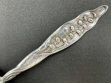 Load image into Gallery viewer, Lily of the Valley by Whiting Sterling Silver Pie Server w/ Decorated Blade
