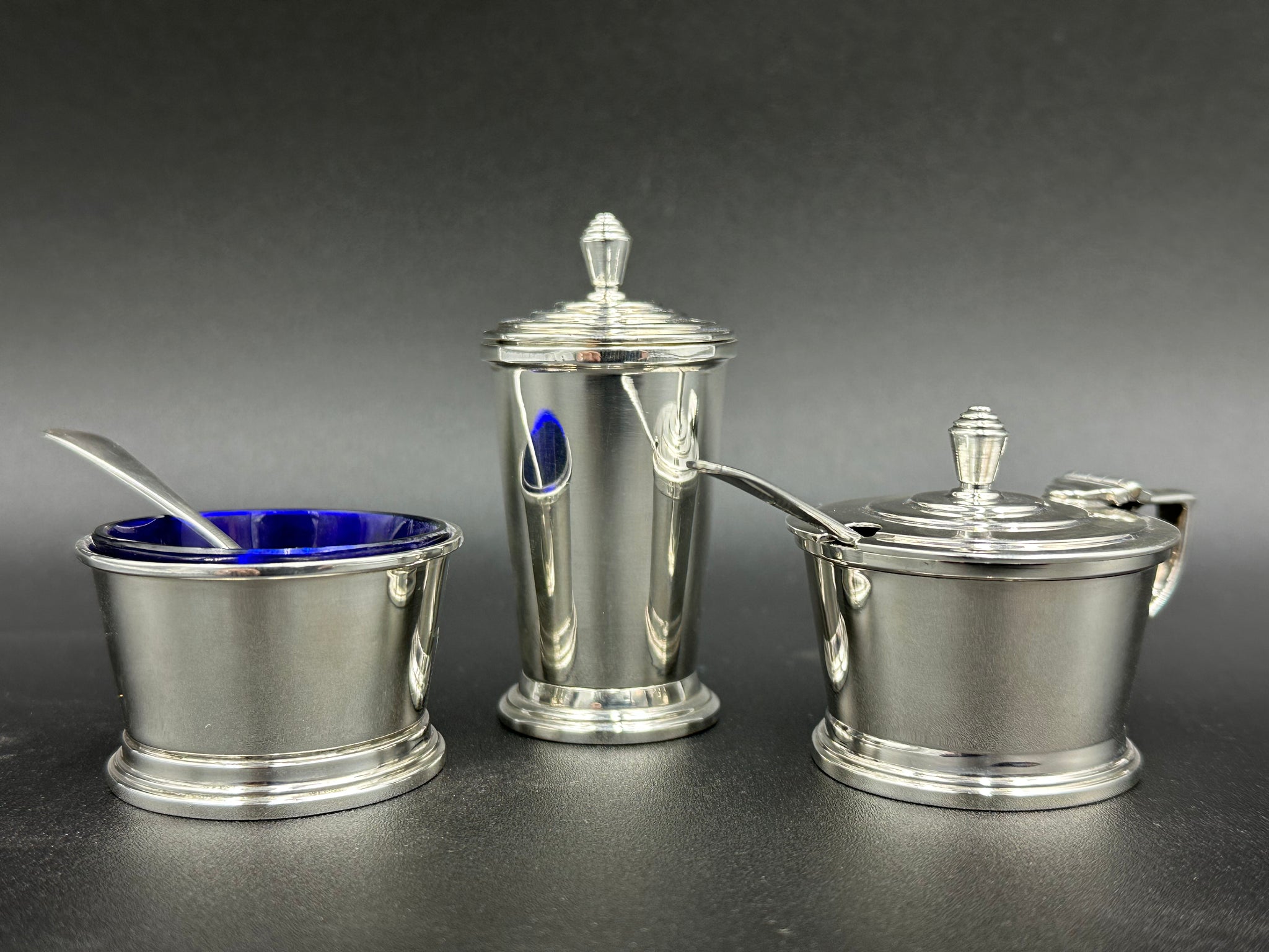 Walker & Hall English Sterling Silver Art Deco Condiment Set w Walker & Hall English Sterling Silver Art Deco Condiment Set w